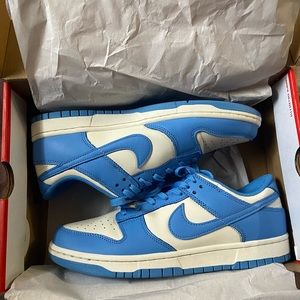 University blue dunks (2021 UNC)